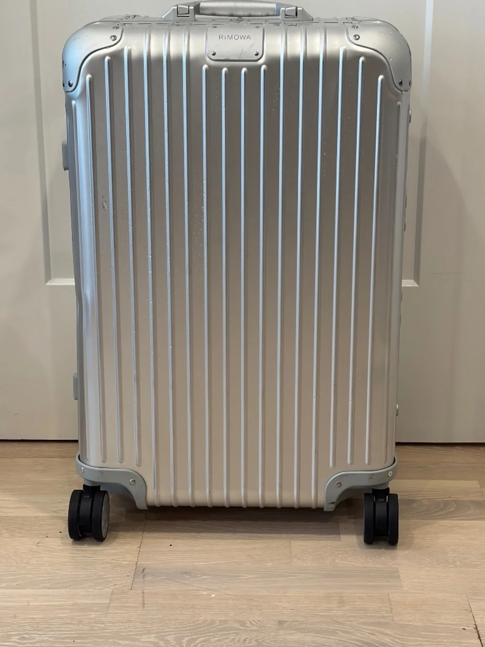 Rimowa Original Check-In Medium Luggage (Silver Alumunium)
